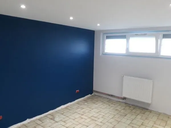 mur bleu
