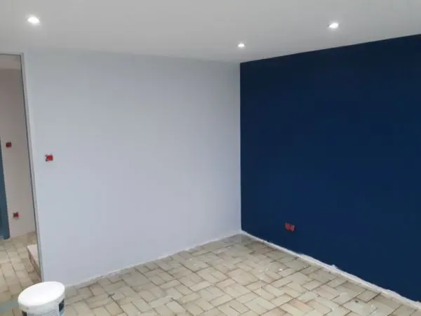grand mur bleu